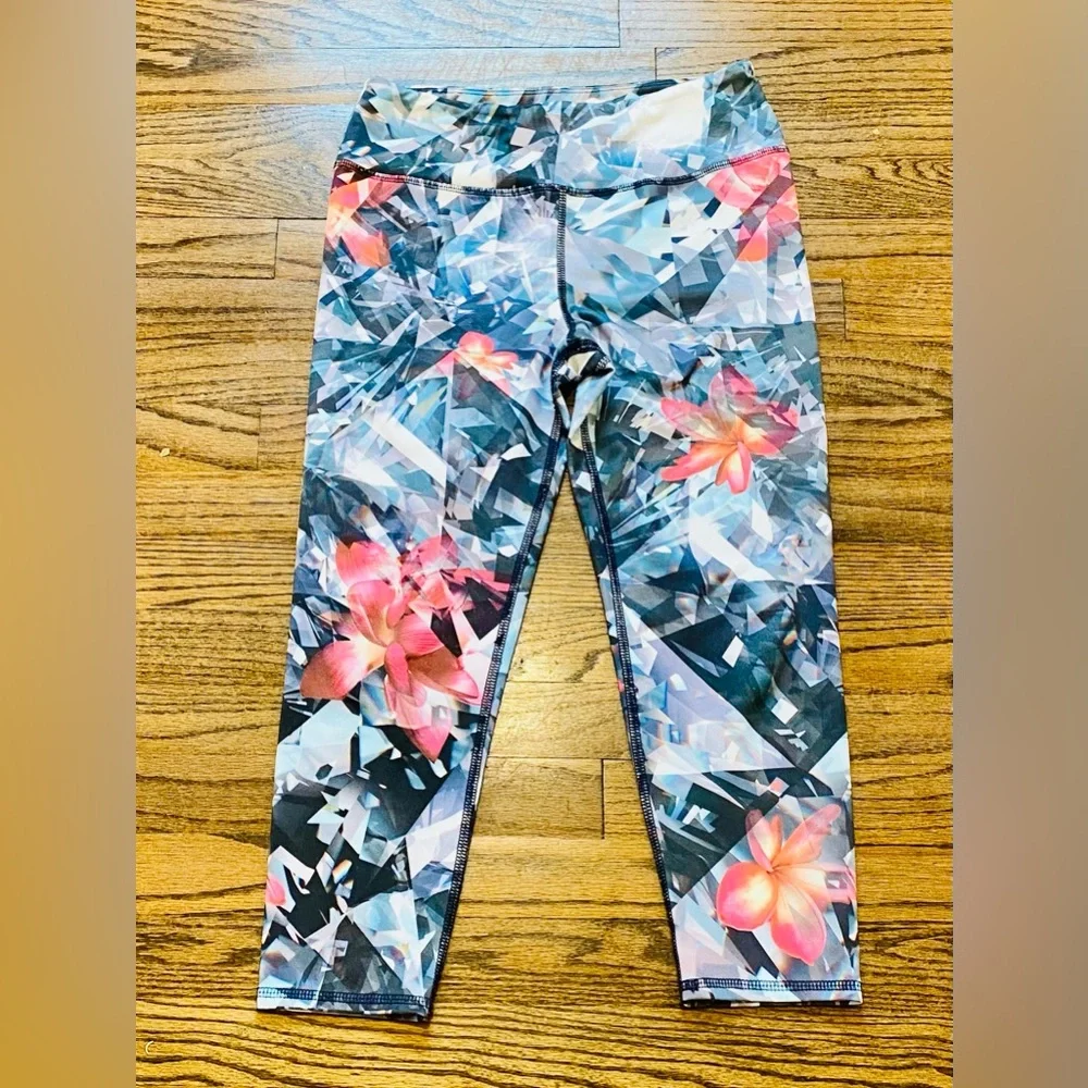 Evolution and Creation Women’s Leggings with Floral and Geometric Design - Picture 2 of 3